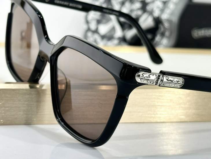 Picture of Chrome Hearts Sunglasses _SKUfw71074603fw
